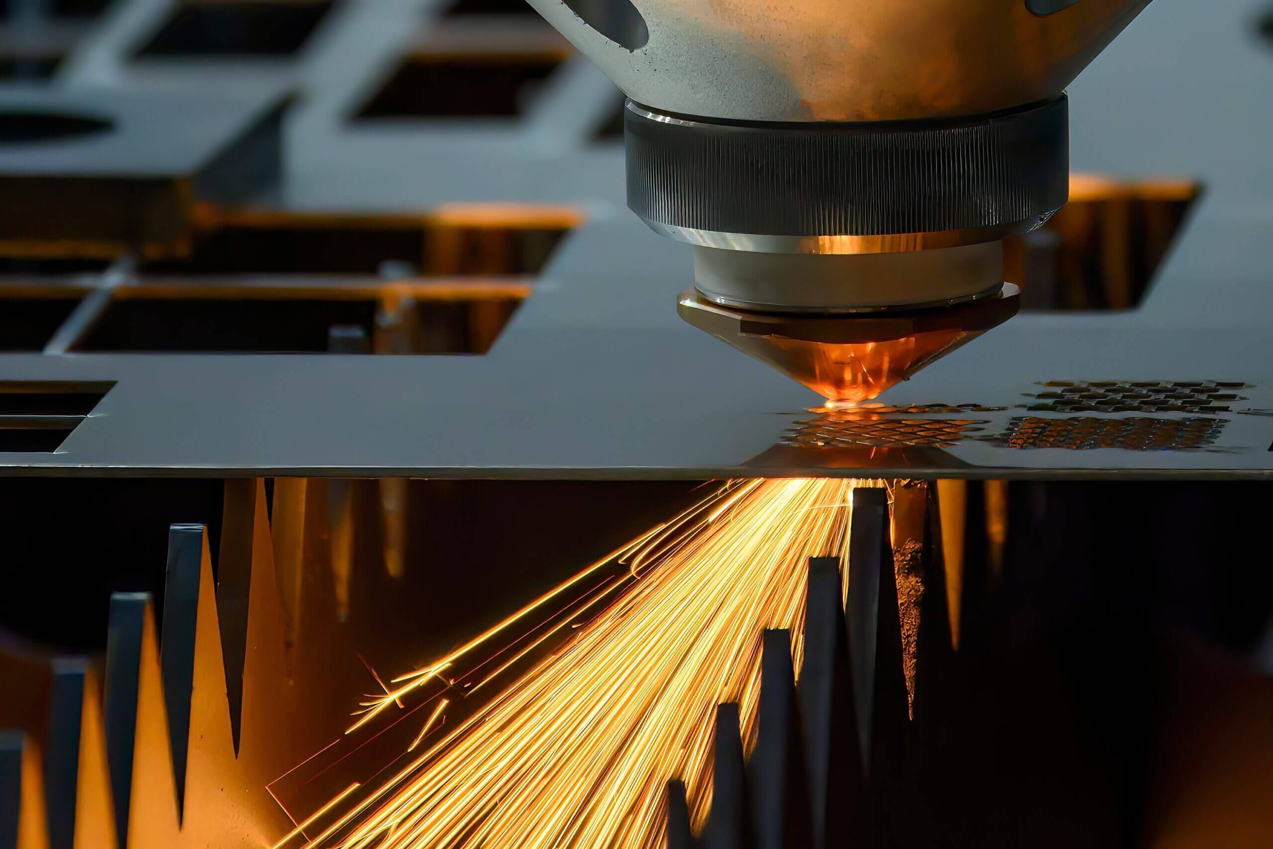 Fiber laser cutting sheet metal